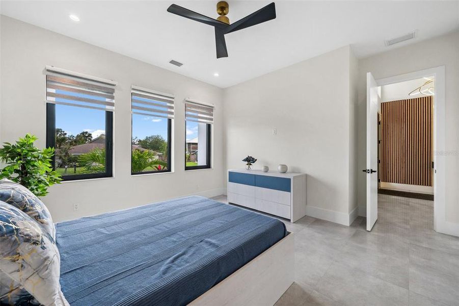 Image 33 of a home in .