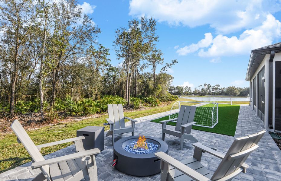 Exterior details and patio area of a home in Vida's Way, Wesley Chapel (Image 20).