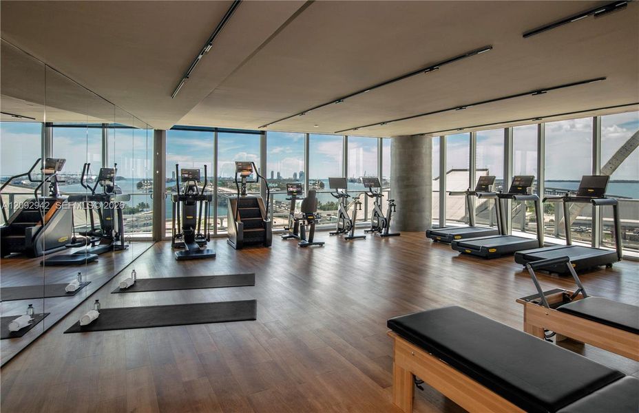 Community amenities in , Miami (Image 36).