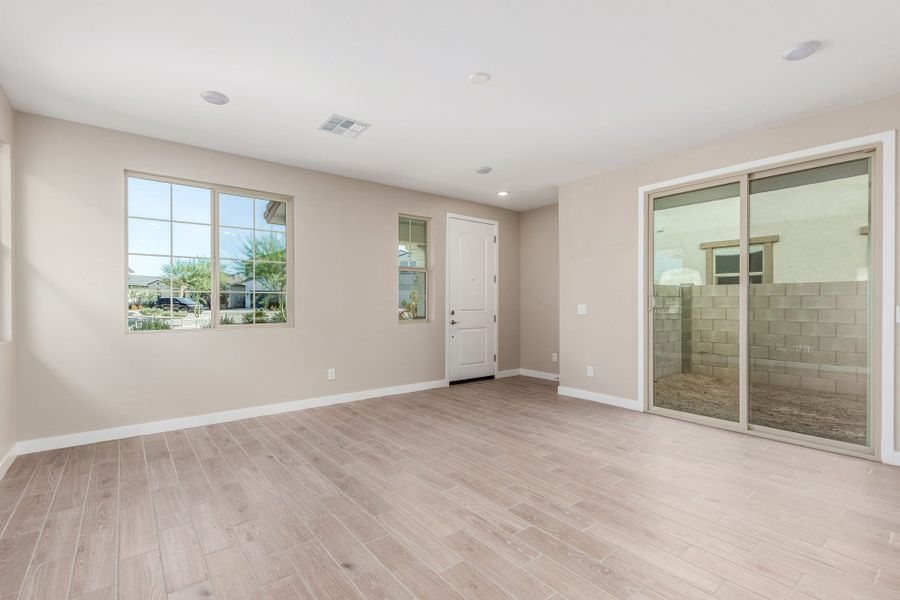 Spacious, unfurnished interior of a new home in Solvida at Estrella, Goodyear (Image 14).