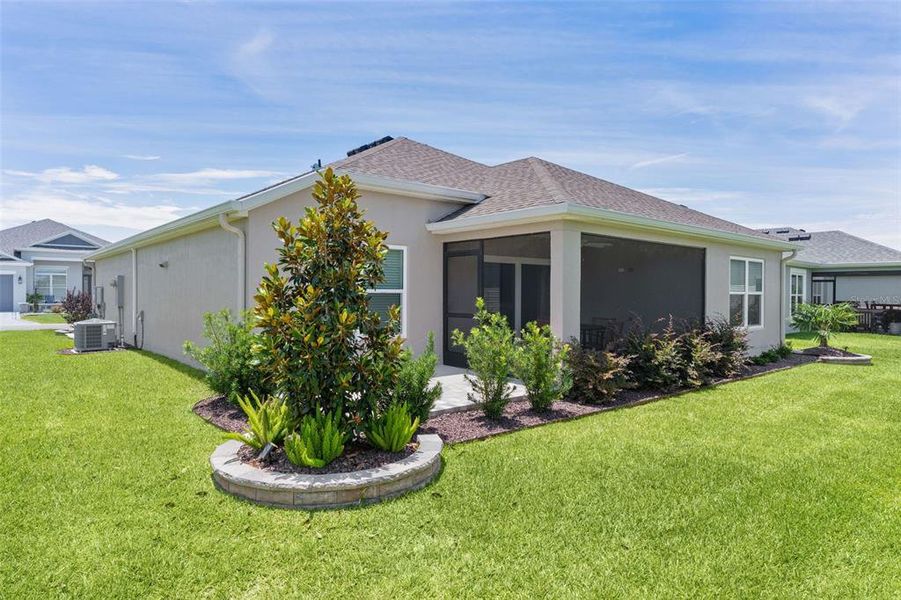 Exterior details and patio area of a home in , The Villages (Image 28).