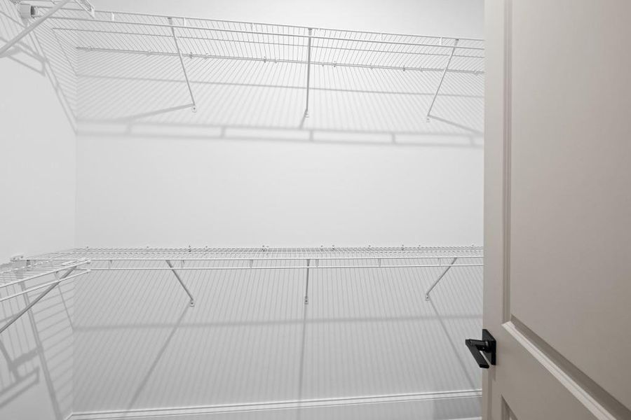 Spacious, unfurnished interior of a new home in Livingstone Park, Kennesaw (Image 31).