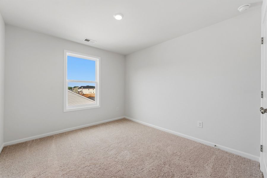 Spacious, unfurnished interior of a new home in Dove Hollow, Chesnee (Image 26).