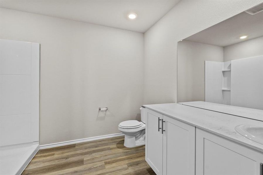 Furnished interior view inside a new home in , Fort Worth (Image 10).