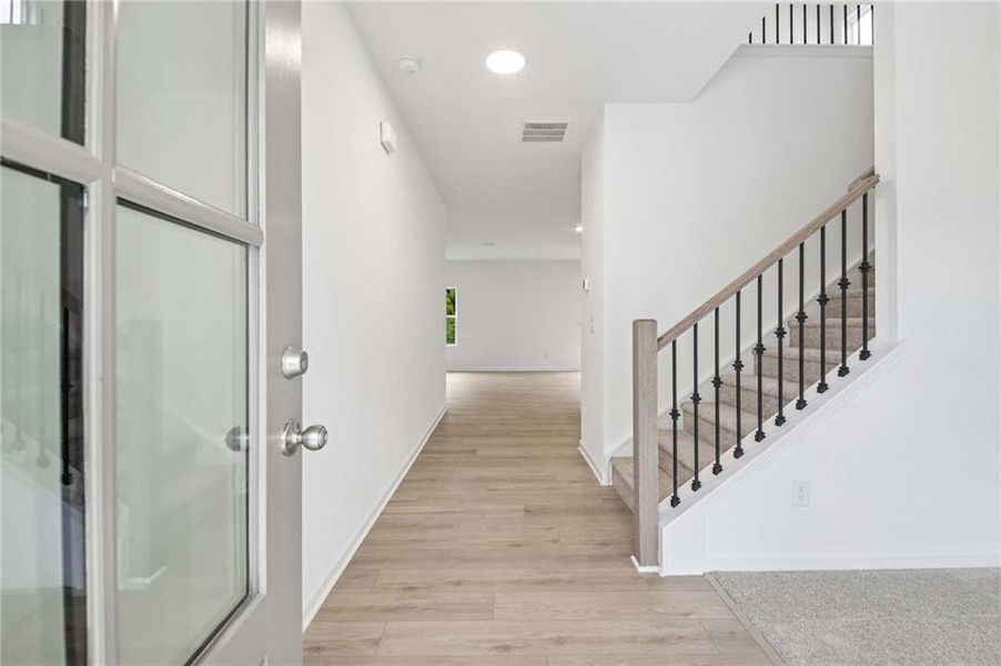 Spacious, unfurnished interior of a new home in The Pointe at Heron Bay, Locust Grove (Image 28).