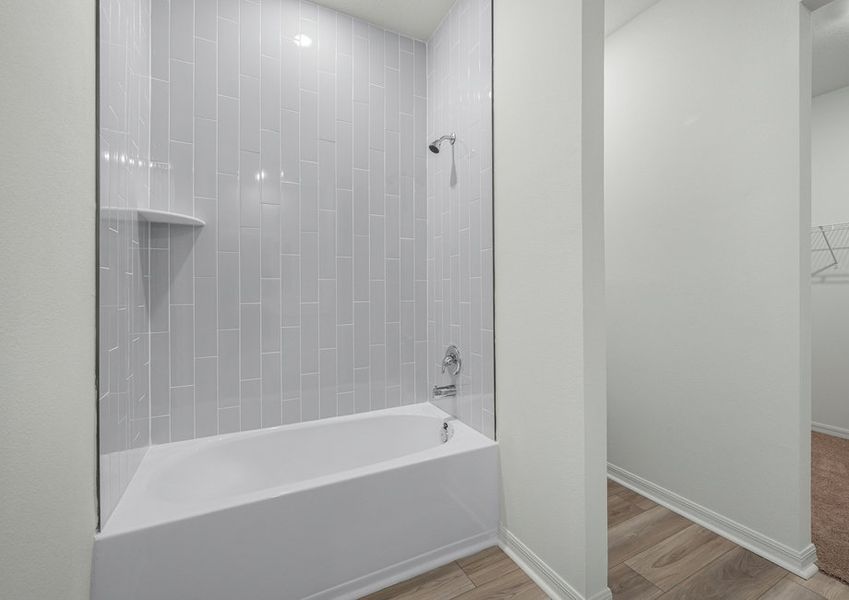 Master bathroom with tile detail in the shower