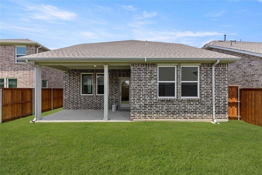 25_26. 14118 Gallatin - Back 25_26. 14118 Gallatin - Back