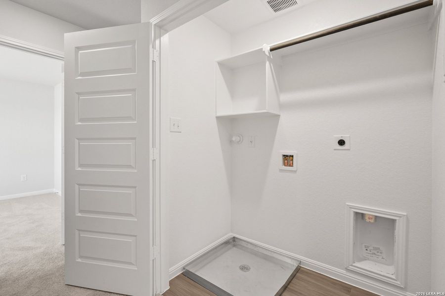 Spacious, unfurnished interior of a new home in Applewhite Meadows, San Antonio (Image 25). Spacious, unfurnished interior of a new home in Applewhite Meadows, San Antonio (Image 25).