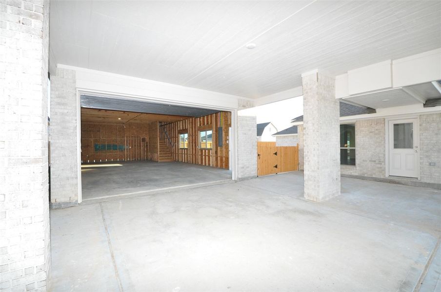 In-progress construction of a new home in , League City, TX (Image 39).