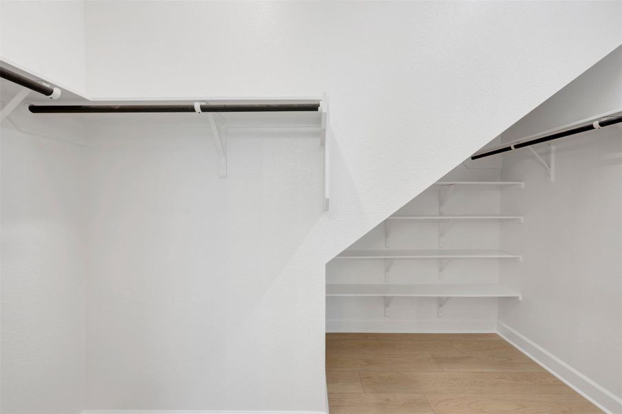 Spacious, unfurnished interior of a new home in Grange - Reserve Collection, Katy (Image 18).