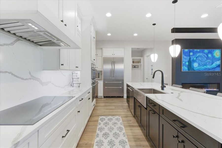Furnished interior view inside a new home in , Orlando (Image 56).