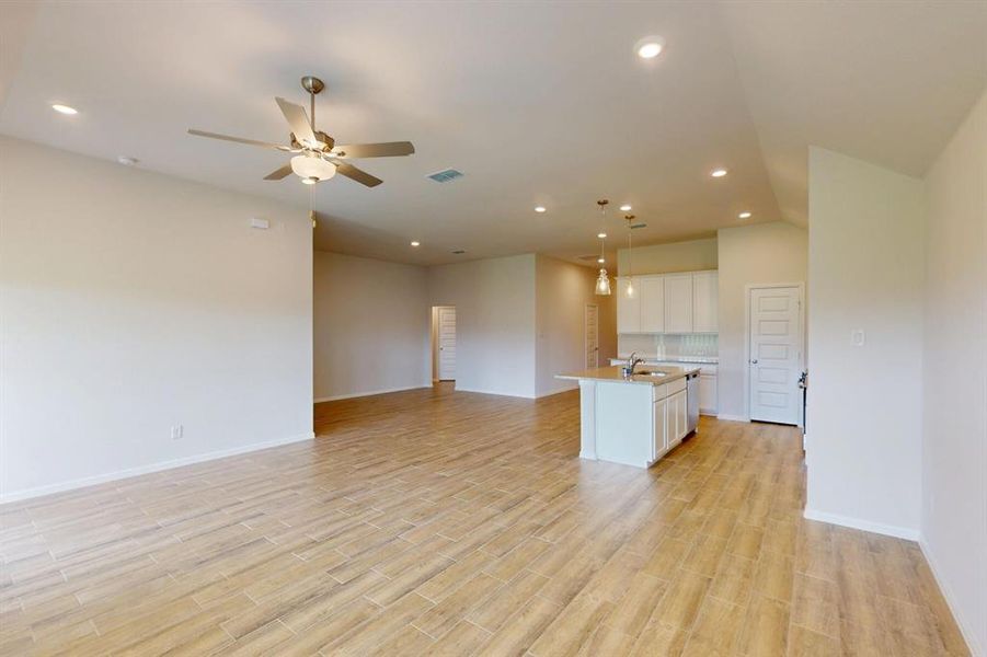 Spacious, unfurnished interior of a new home in Kings Way, Denton (Image 26).