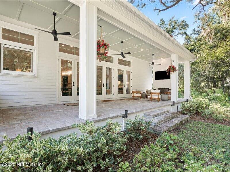 Exterior details and patio area of a home in , Jacksonville (Image 27).