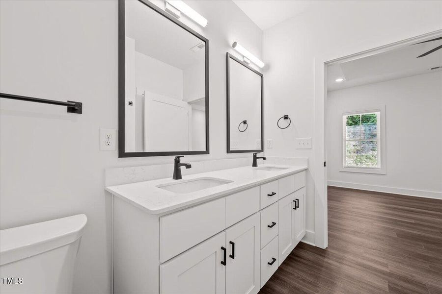 22-DSC07664 22-DSC07664