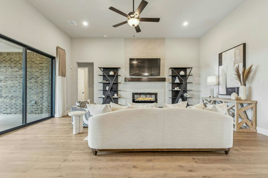 Representative furnished interior of a home built from the Reid by Kindred Homes in Heritage, McLendon-Chisholm (Image 9).