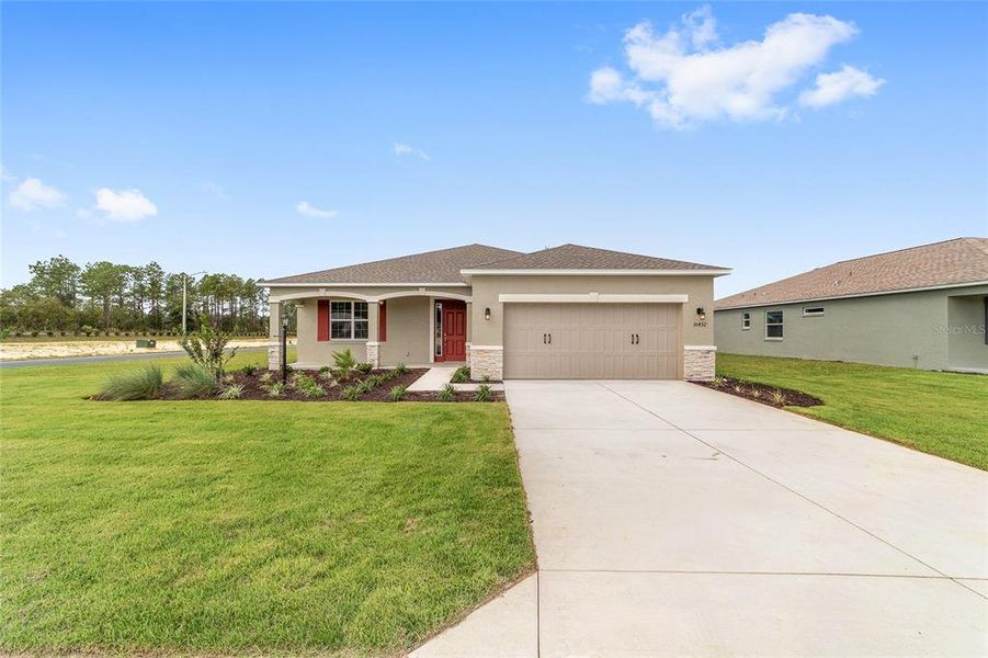 Exterior details and patio area of a home in , Ocala (Image 21).