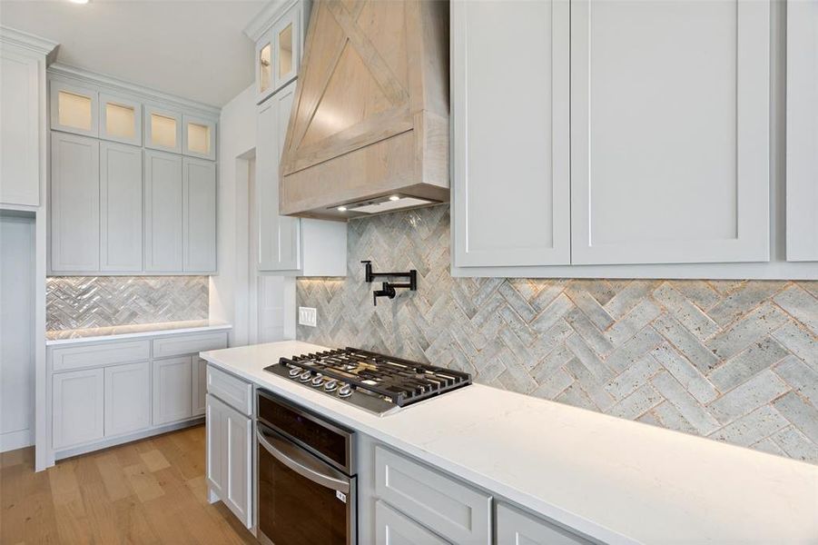 Furnished interior view inside a new home in , Weatherford (Image 6).