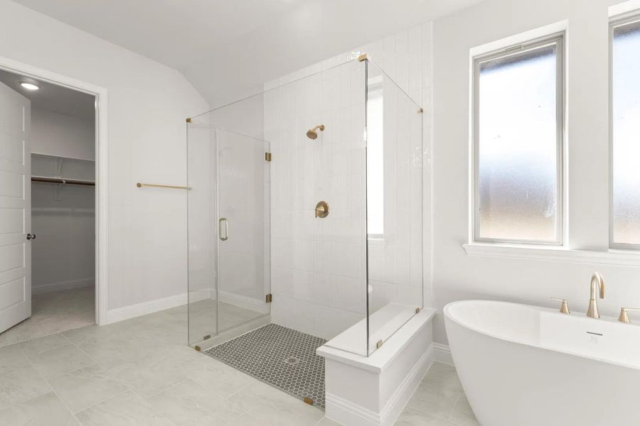 The Audrey Primary Bath