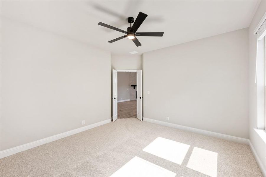 Spacious, unfurnished interior of a new home in Devonshire, Forney (Image 25).