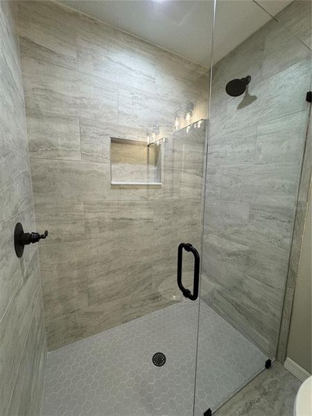 Close-up of interior finishes inside a home in , Dunnellon (Image 11).