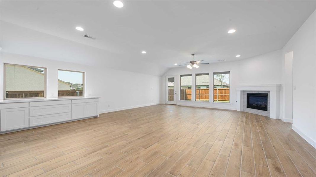 Image 23 of a home in North Sky 55'.