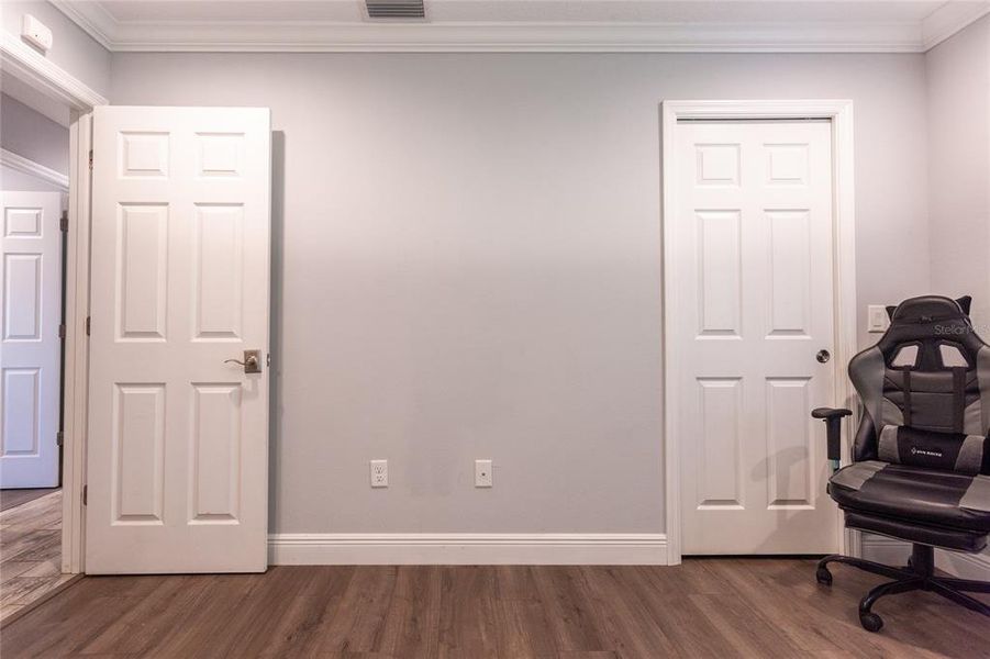 Spacious, unfurnished interior of a new home in , Williston (Image 17).