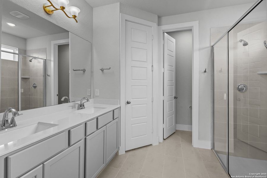 Furnished interior view inside a new home in Veramendi, New Braunfels (Image 8).