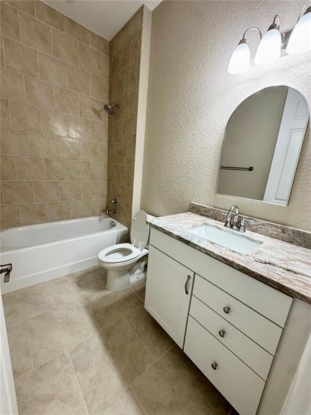 Furnished interior view inside a new home in , Ocala (Image 7).