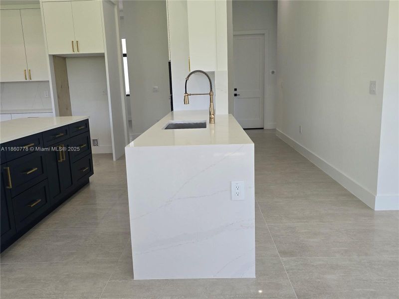 Furnished interior view inside a new home in , Homestead (Image 42).