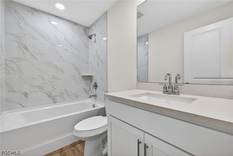 Furnished interior view inside a new home in Cape Coral, Cape Coral (Image 14).