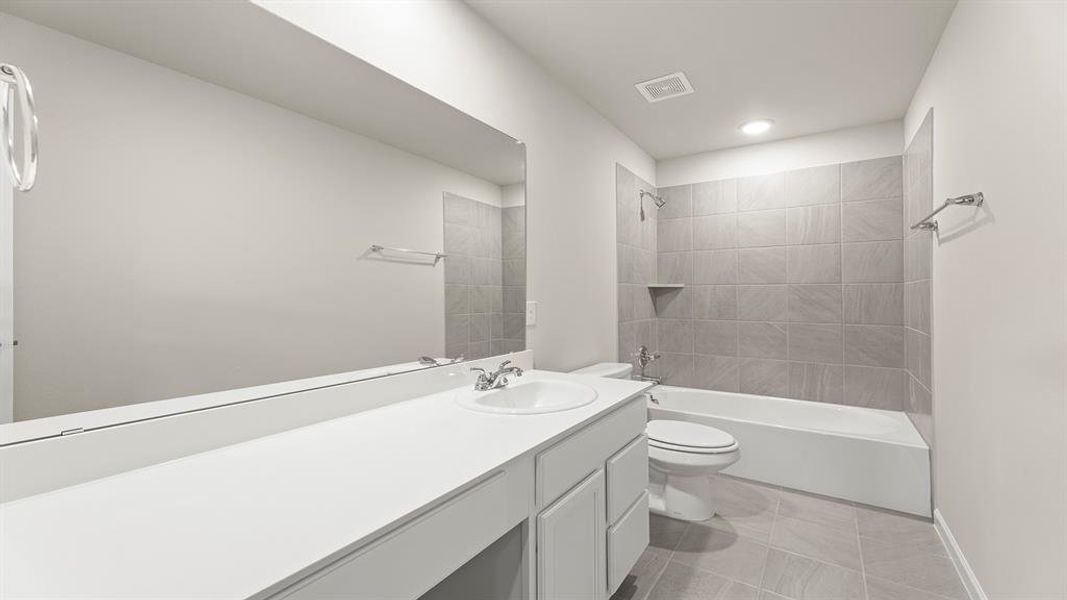 Montgomery Floor Plan Secondary Bathroom