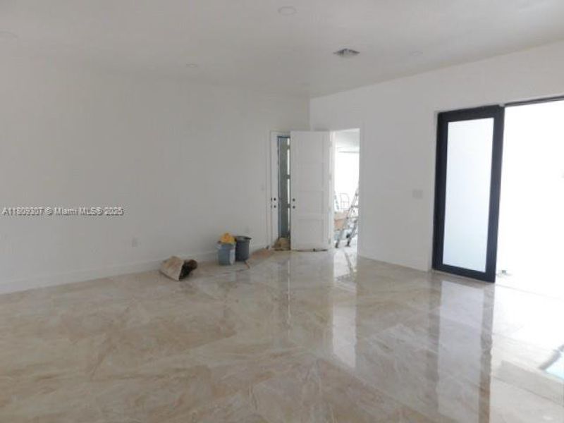 Spacious, unfurnished interior of a new home in , Clewiston (Image 10). Spacious, unfurnished interior of a new home in , Clewiston (Image 10).