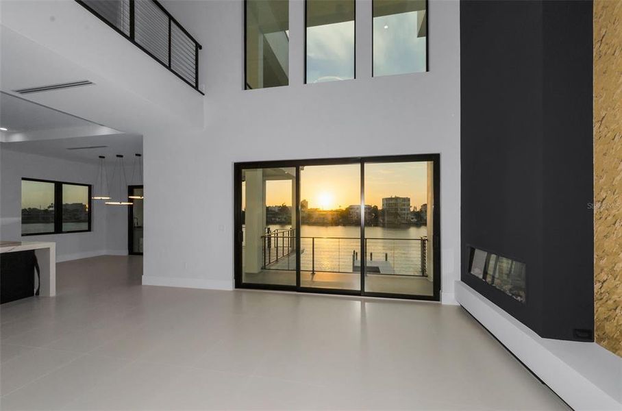 Spacious, unfurnished interior of a new home in , Treasure Island (Image 26).
