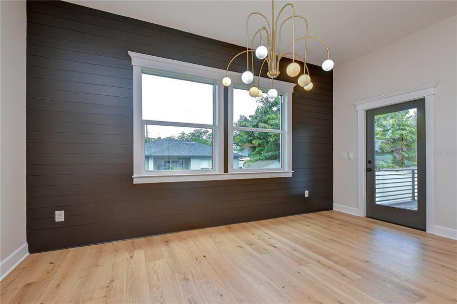 Spacious, unfurnished interior of a new home in , Tampa (Image 32).