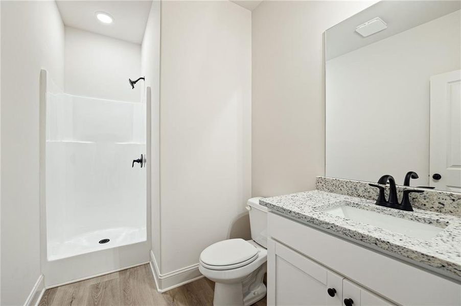 Furnished interior view inside a new home in , Dallas (Image 8).