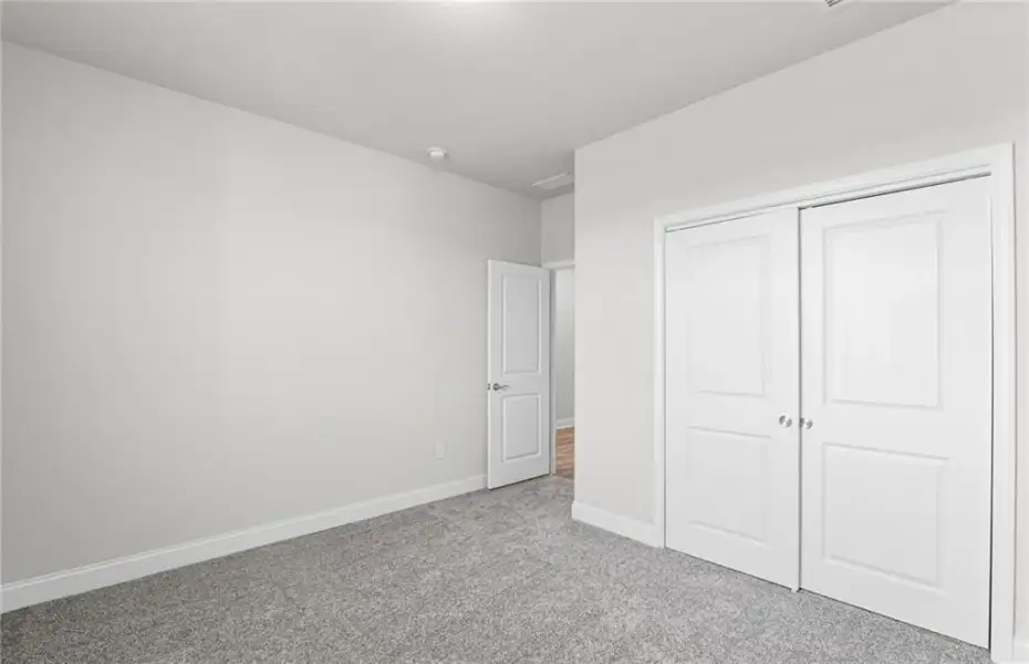 Spacious, unfurnished interior of a new home in Overland, Locust Grove (Image 18).