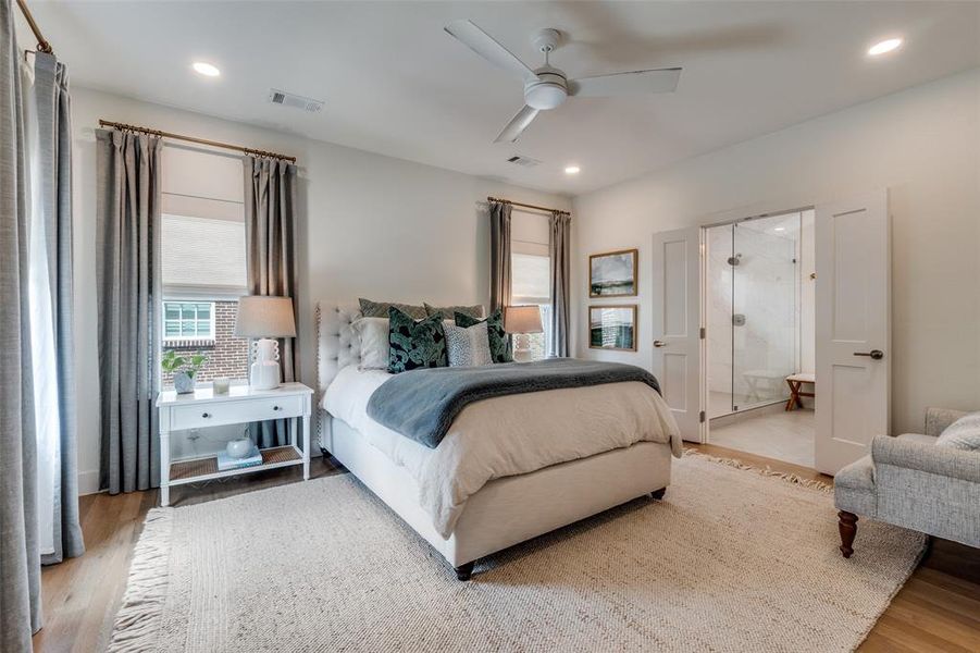 Furnished interior view inside a new home in , Dallas (Image 25).