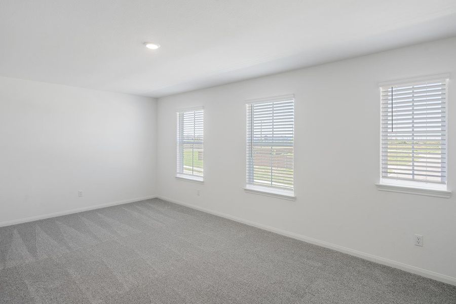 Spacious, unfurnished interior of a new home in Canyon Ranch, Jarrell (Image 5).