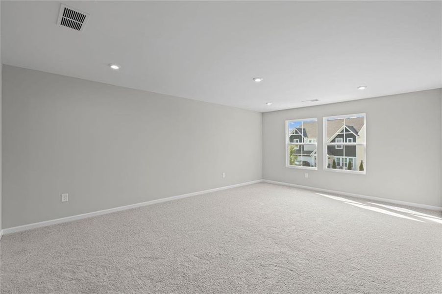 Spacious, unfurnished interior of a new home in Twin Lakes, Hoschton (Image 28).