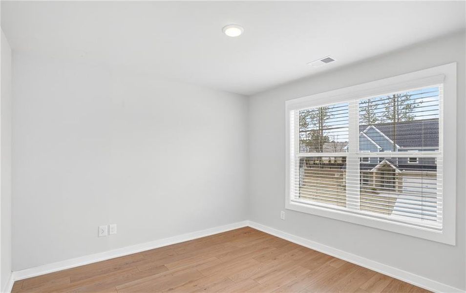 Spacious, unfurnished interior of a new home in , Stockbridge (Image 24).