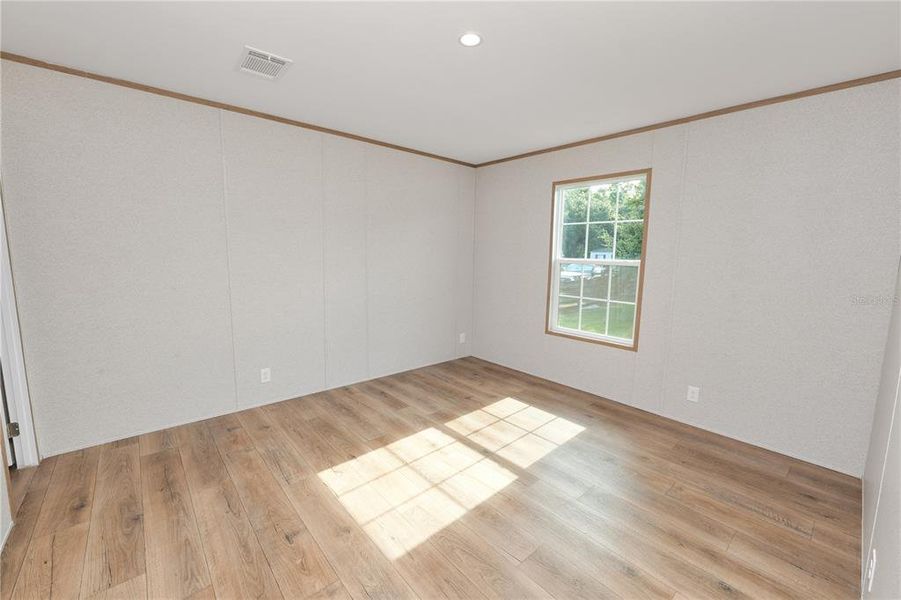 Spacious, unfurnished interior of a new home in , Lakeland (Image 46).