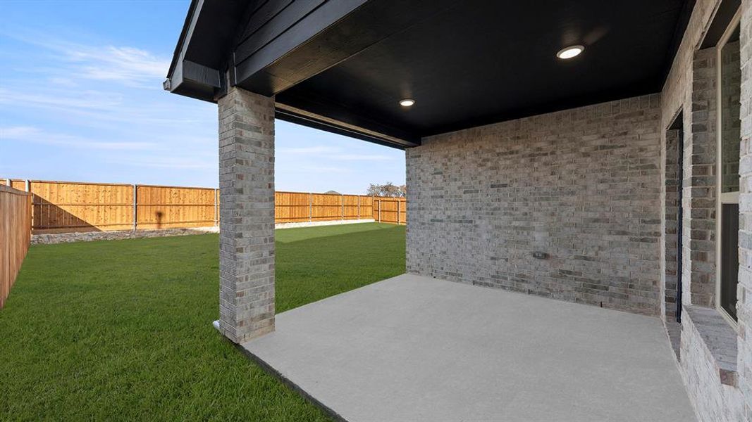 25. 9313 Derry - Patio