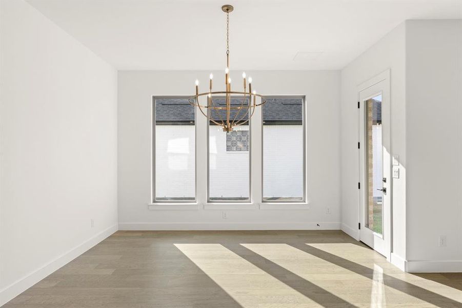 22. 4820 Belo - Dining 22. 4820 Belo - Dining