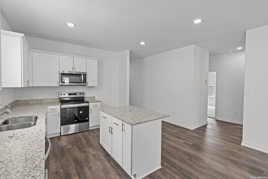 Furnished interior view inside a new home in Cinco Lakes, San Antonio (Image 10).