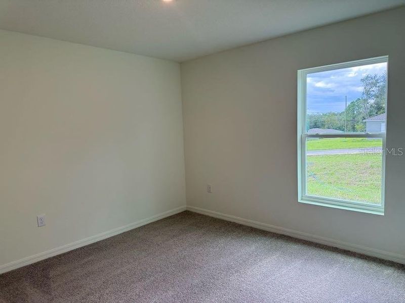 Spacious, unfurnished interior of a new home in Citrus Springs, Citrus Springs (Image 12).