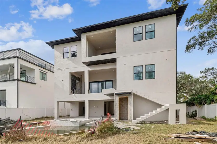 Exterior details and patio area of a home in , Tampa (Image 3).