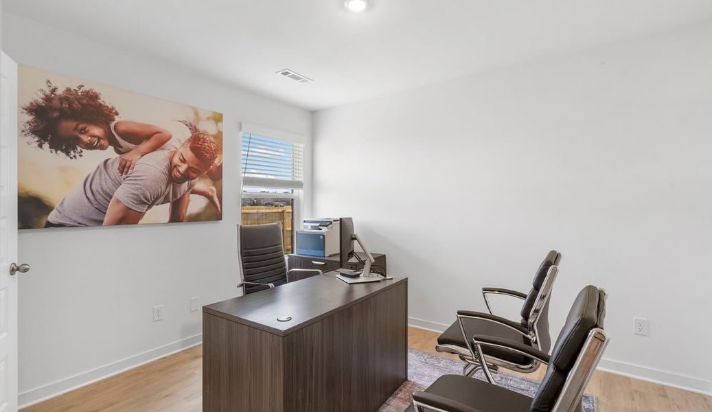 Representative furnished interior of a home built from the Huntsville by D.R. Horton in The Islands, Beech Island (Image 23).
