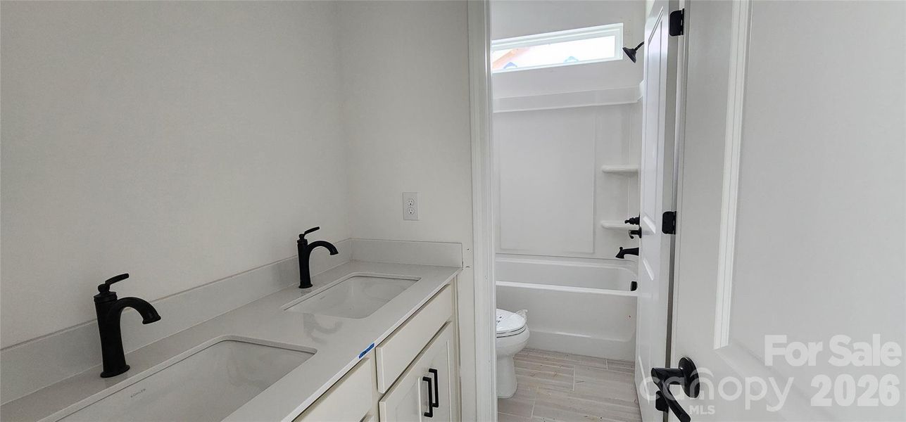 Bathroom 3 off Loft and Bed 4