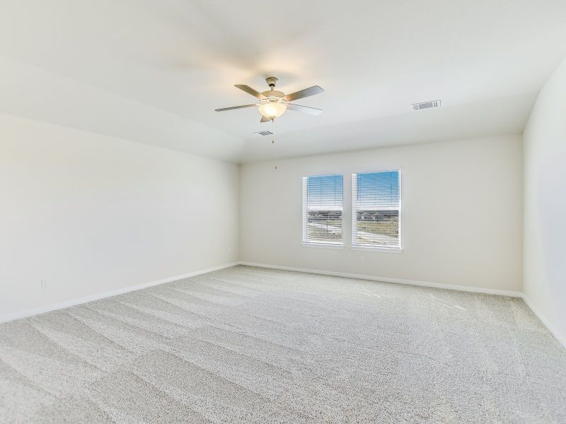 Spacious, unfurnished interior of a new home in Butler Farms - Boulevard Collection, Liberty Hill (Image 8).