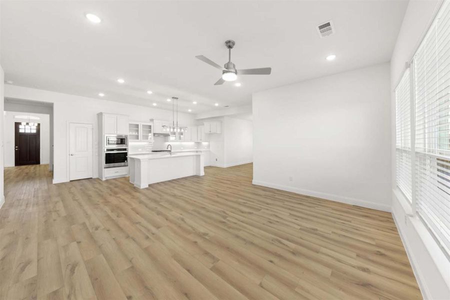 Spacious, unfurnished interior of a new home in River Ranch, Van Alstyne (Image 11). Spacious, unfurnished interior of a new home in River Ranch, Van Alstyne (Image 11).